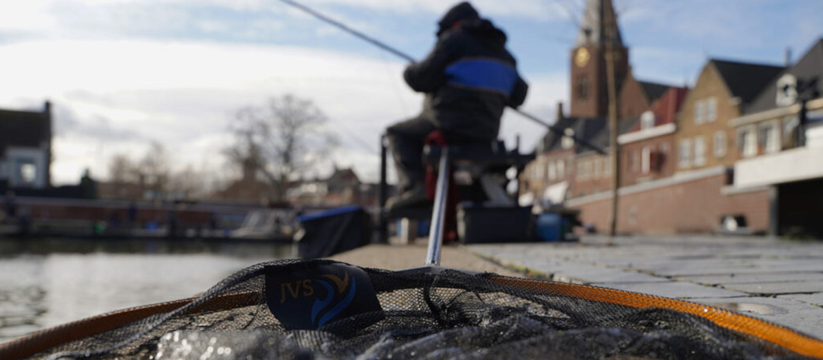 Jan van Schendel in de haven van dinteloord