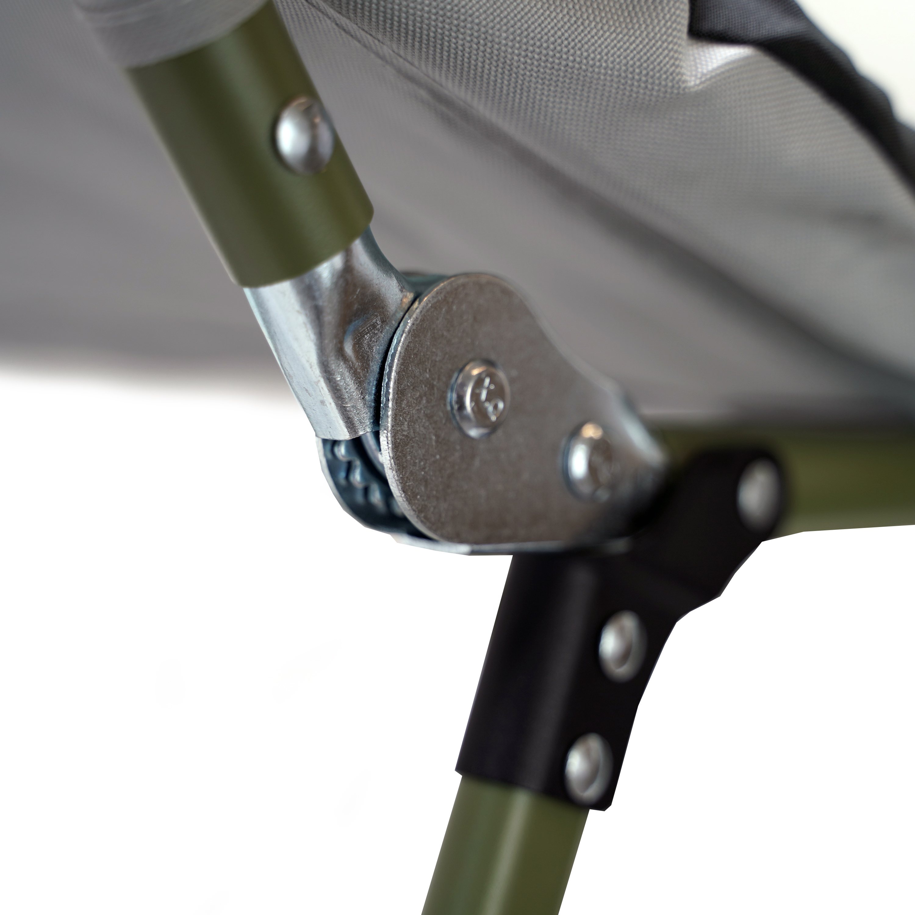 Eurocatch Karperstretcher Bedchair – 8-Poot Verstelbaar Campingbed met 5-Standen Rugleuning, Gevuld Hoofdeinde, Zijvak & Inklapbaar– Groen – 195×65×27 cm